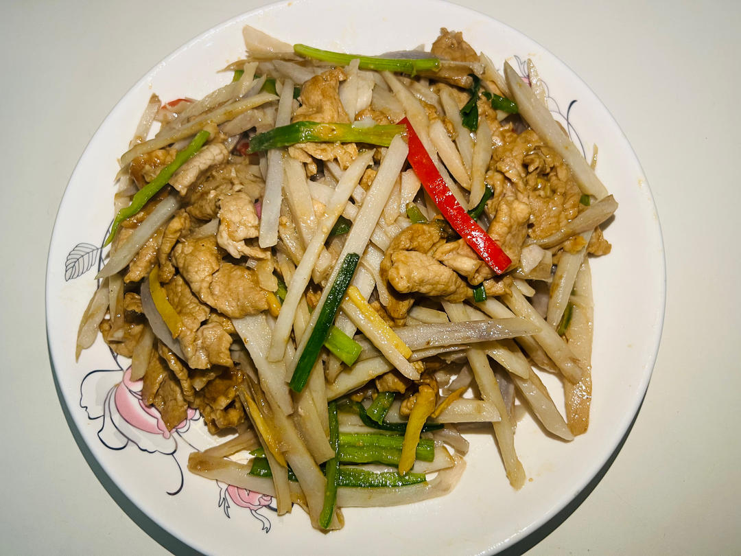 莲菜（莲藕）炒肉丝
