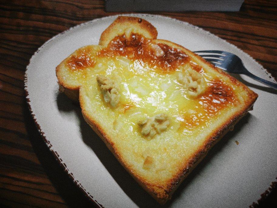 零失败快手岩烧乳酪(熔岩吐司)十分钟网红早餐，好吃哭