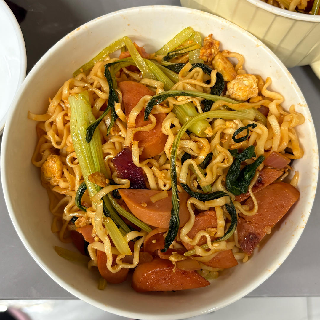 路边摊风味炒方便面