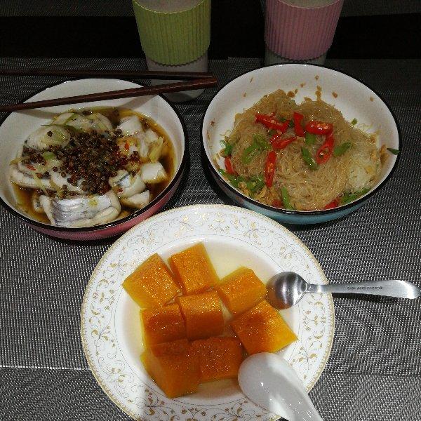 贺超haqs做的蒜蓉蒸金针菇粉丝小心上瘾