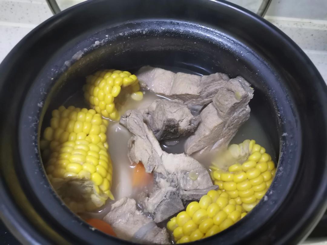 玉米莲藕猪骨汤