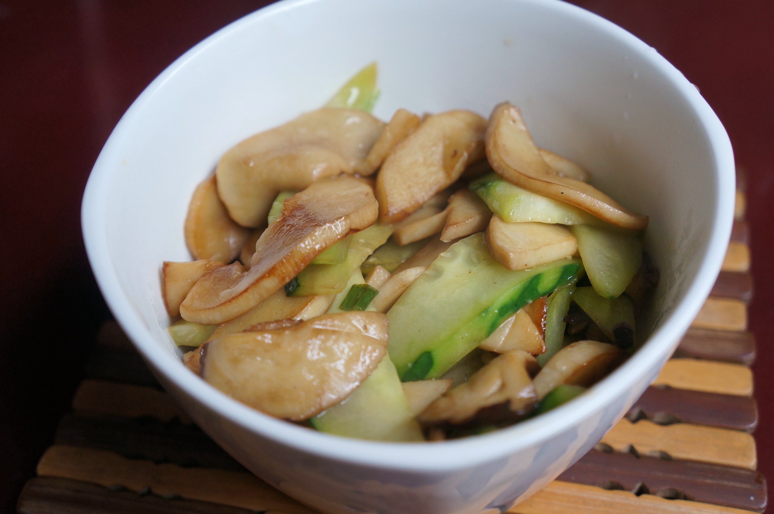 董太的私房菜--杏鲍菇炒黄瓜