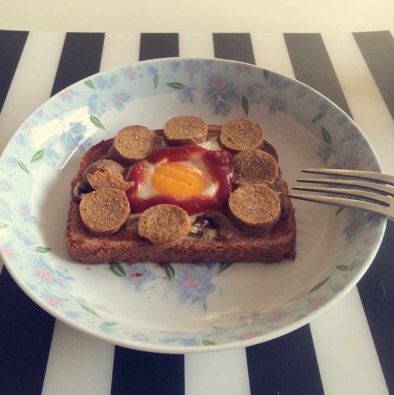 吐司太阳蛋披萨