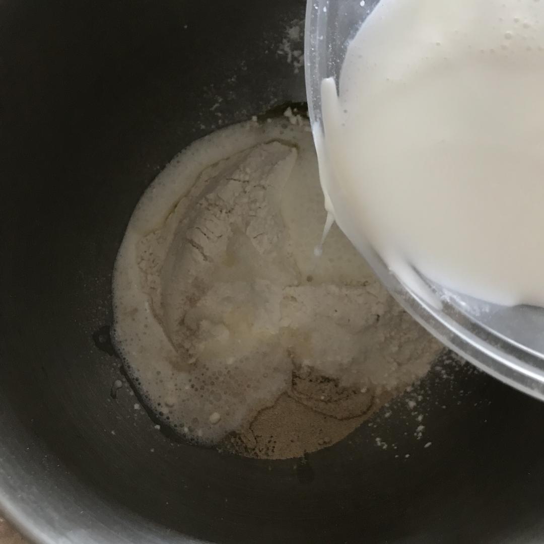 纯奶手撕吐司的做法 步骤1