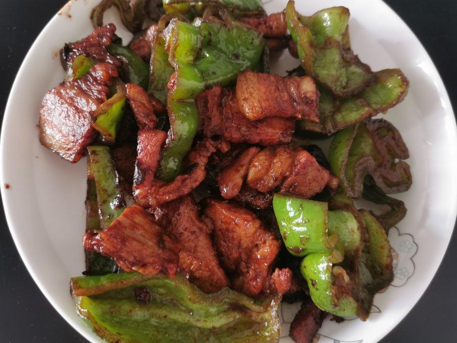 家庭版小炒肉，青椒五花肉，肥而不腻下饭菜，鲜辣香