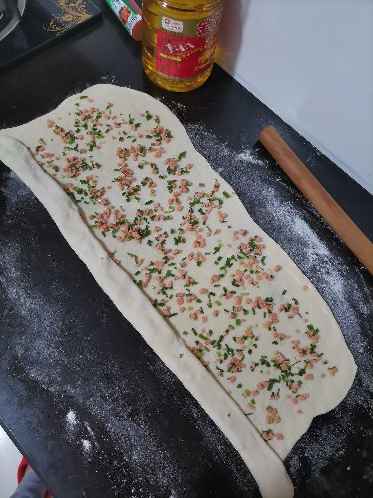 懒人版葱香发面饼 要多软有多软 零失败的方子 附细节视频详解