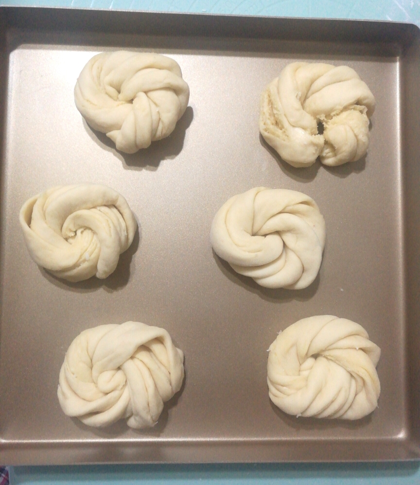 奶香椰蓉花朵面包（一次发酵）的做法 步骤6