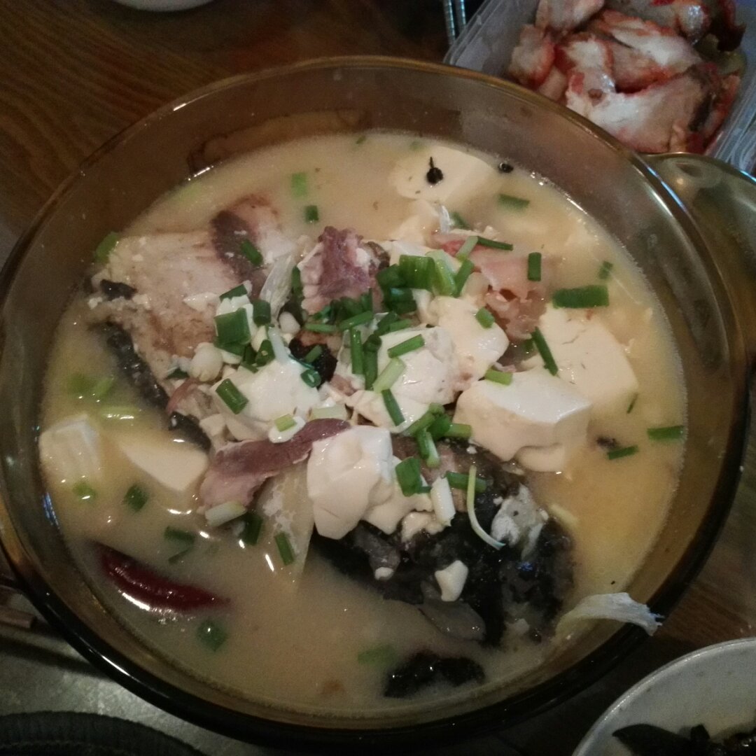 鱼头豆腐汤