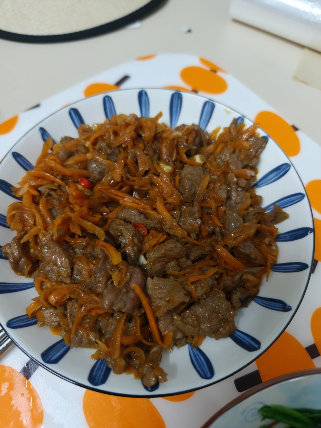 胡萝卜炒牛肉