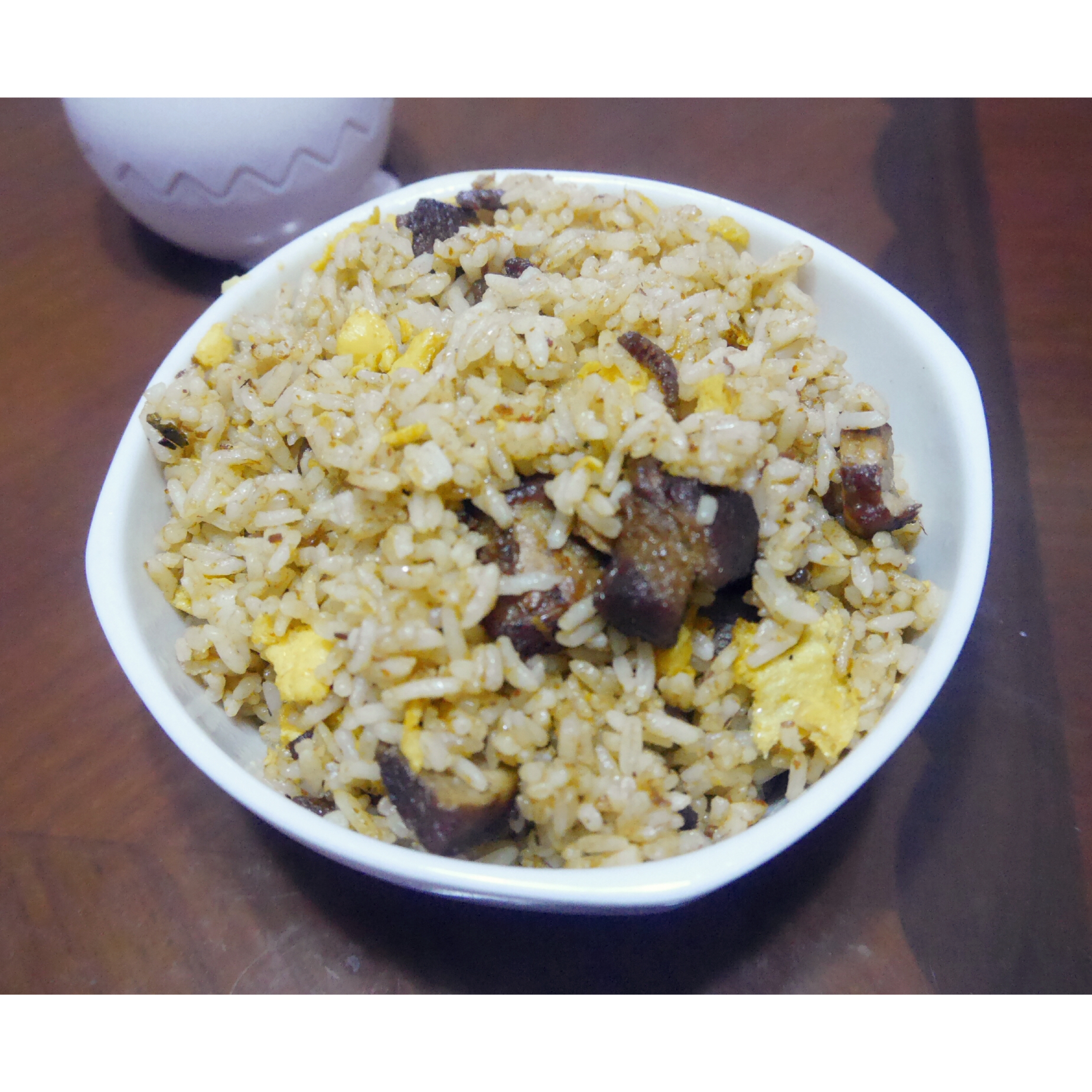 红烧肉配蛋炒饭