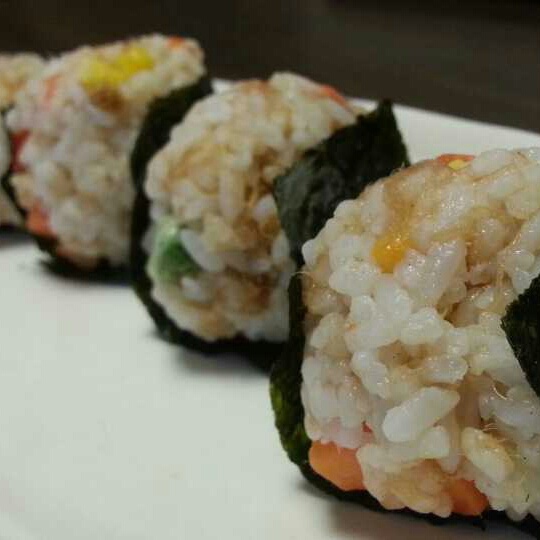 海苔肉松饭团