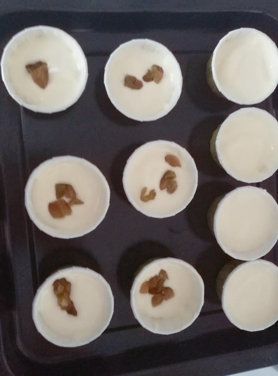 戚风杯子蛋糕^_^不开裂不回缩喔～