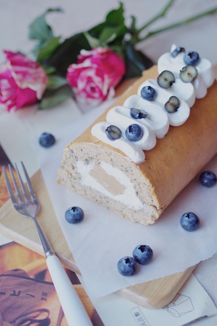 胖乎乎奶油芒果卷/不开裂不掉皮全过程详细图解烘焙视频/蛋糕篇6：「厚卷」