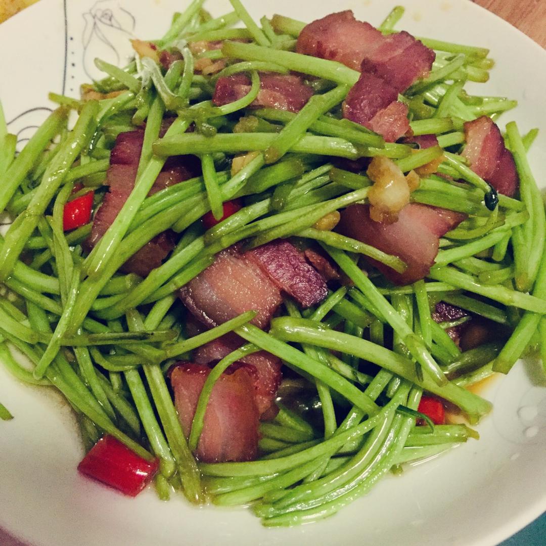 serenaduan做的泥蒿炒腊肉