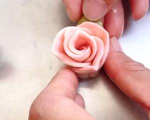 双色玫瑰花馒头的做法 步骤10