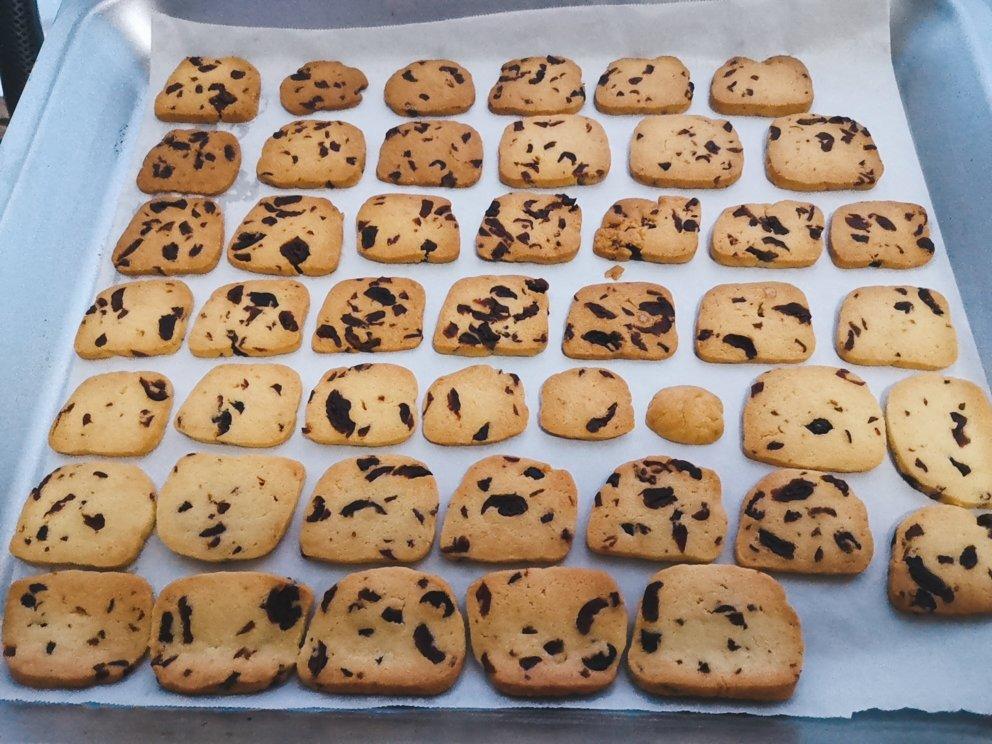 低糖低油的蔓越莓饼干（又酥又香）