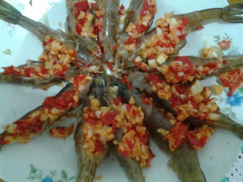 蒜蓉大虾的做法 步骤1
