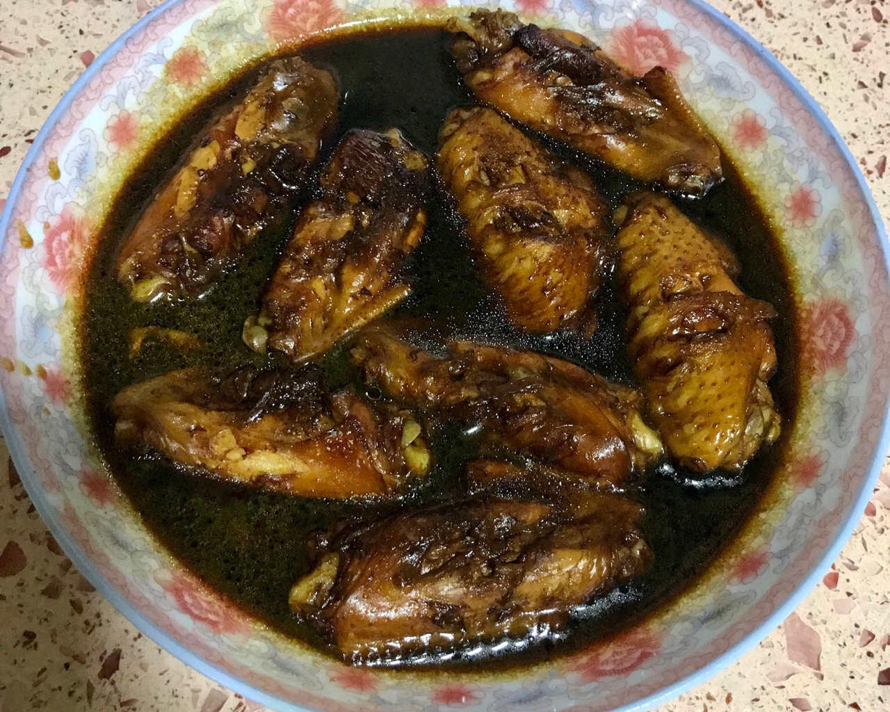 黑麻麻的可乐鸡翅（腌制20分钟）