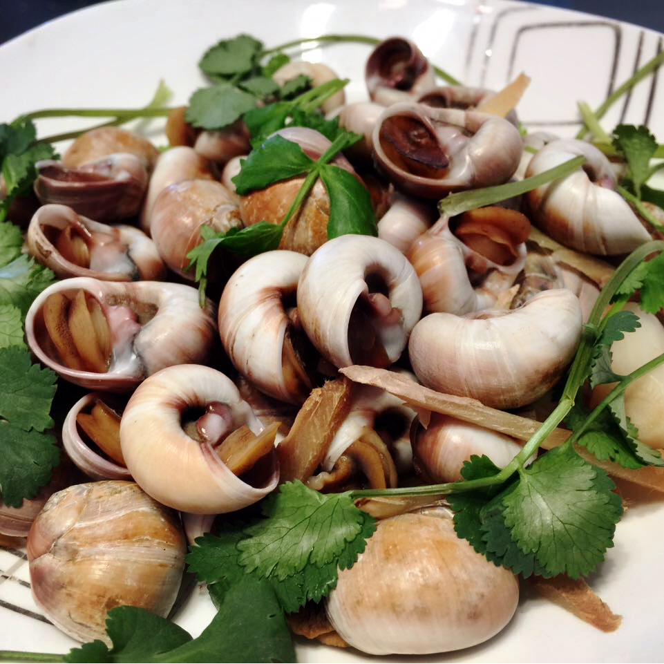 煮小米做的白灼香螺