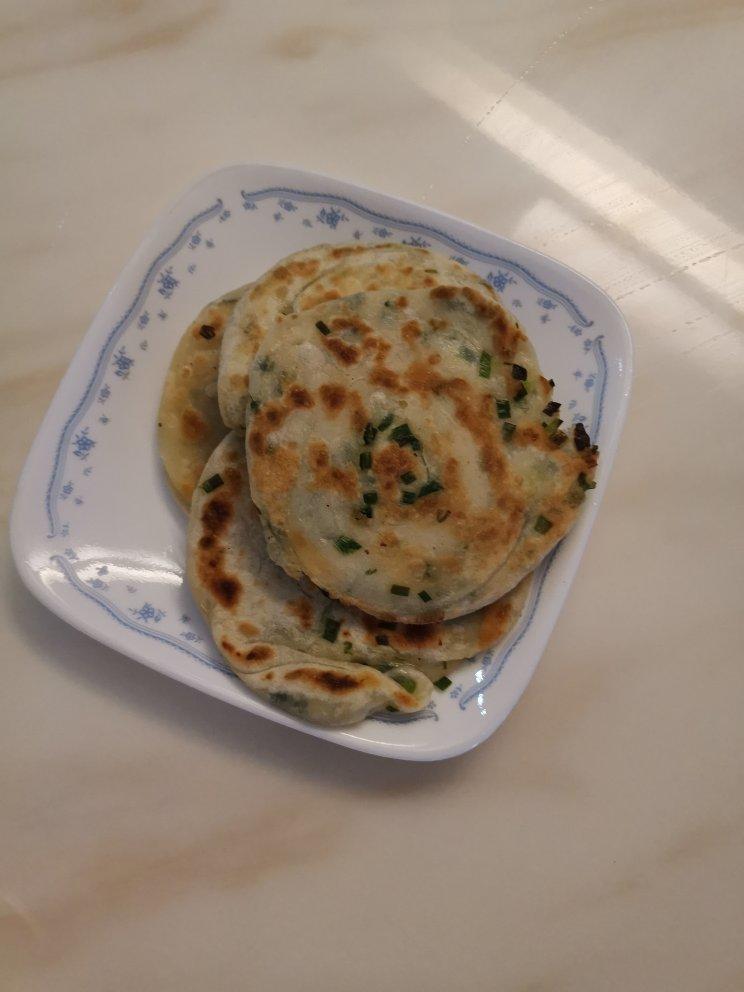 烫面葱油饼（家常简单版）