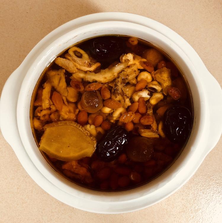 气血双补鸡汤的做法