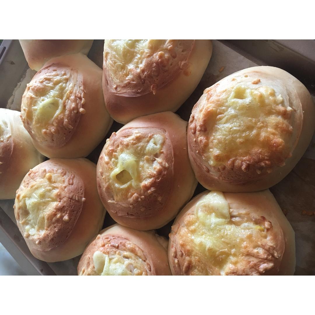 金枪鱼玉米面包