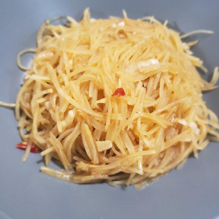 在家也能做出馆子味儿的醋溜/炝炒/酸辣土豆丝（就是那道看似简单，实则步步玄机的土豆丝）