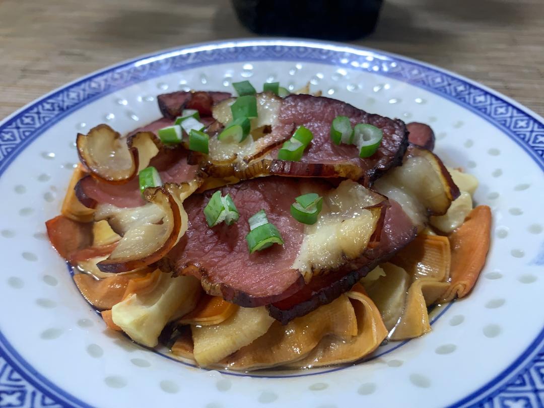 冬笋腊肉蒸香干