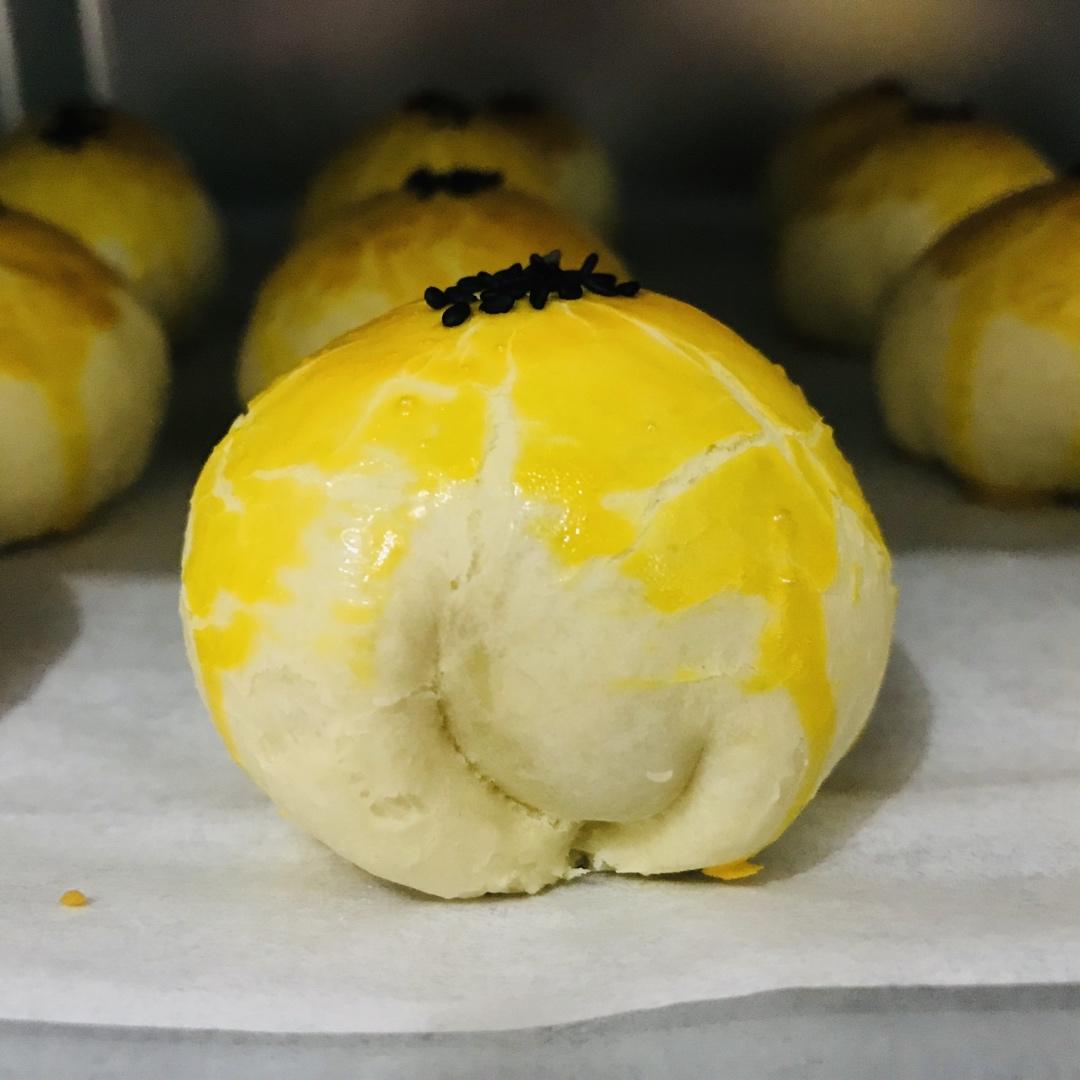 掉渣渣的蛋黄酥（超详细的方子）