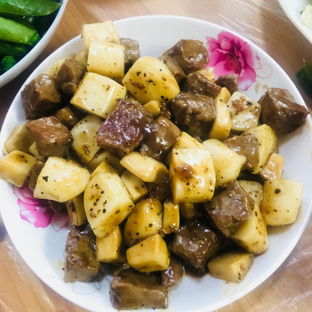 黑椒年糕牛肉粒