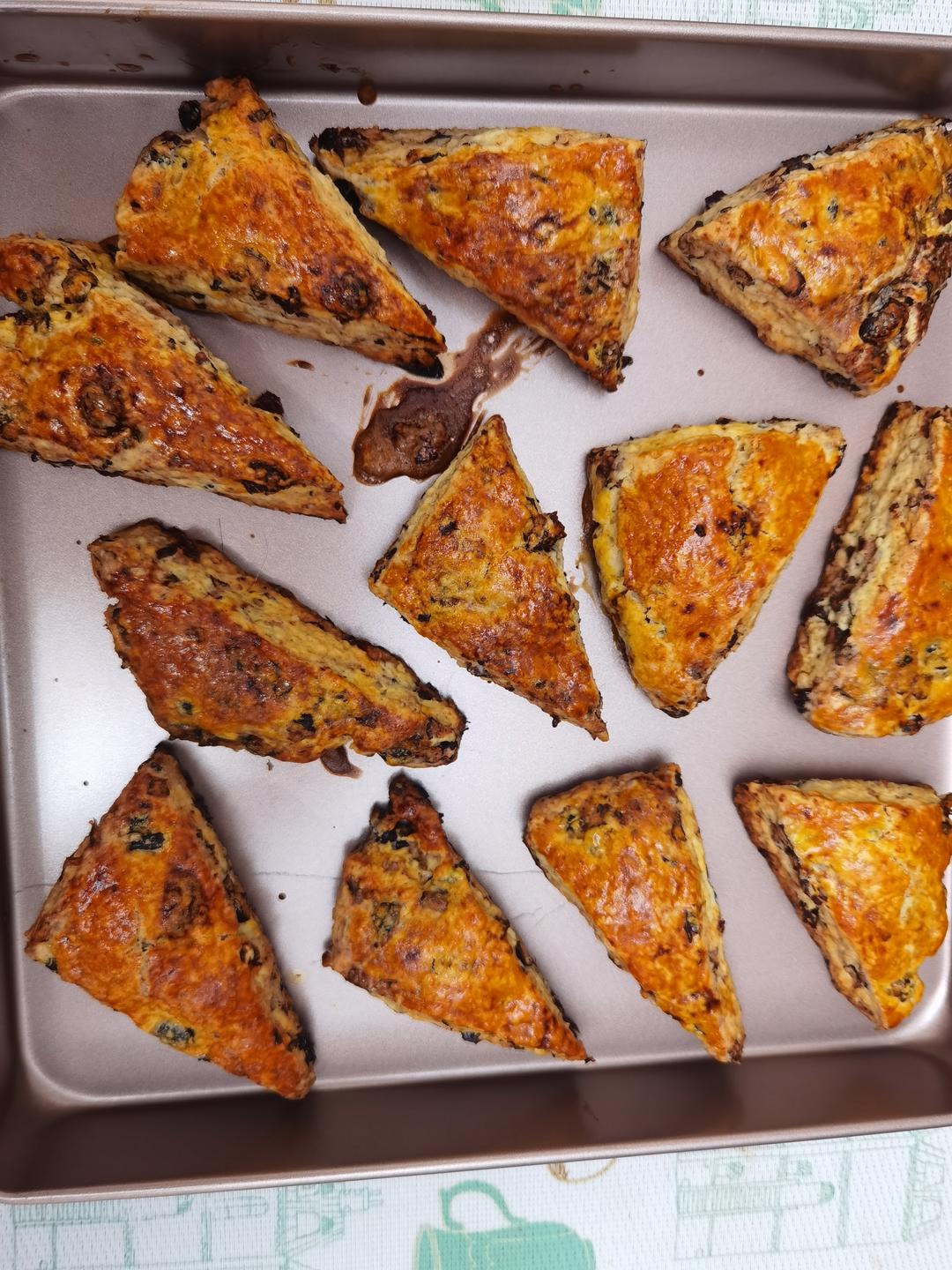 消耗淡奶油的司康