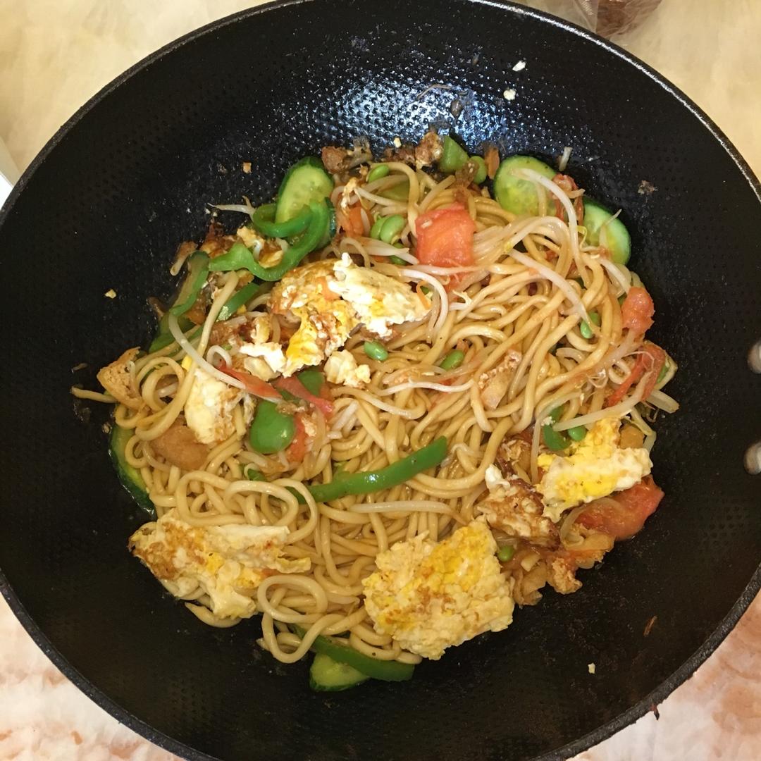 鸡蛋素炒面Fried Noodles Vegetarian