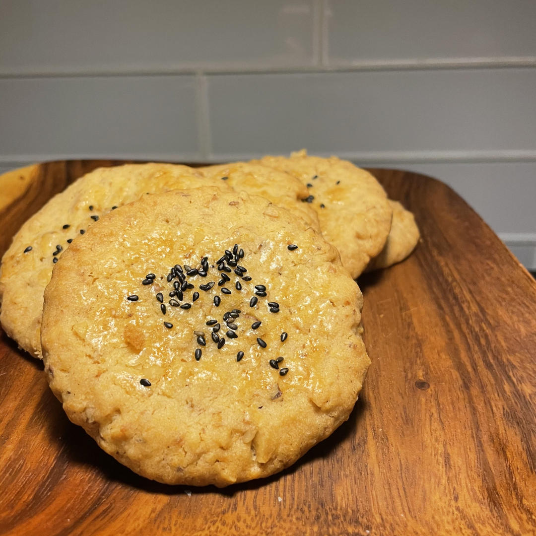 轻轻一按就碎掉的原味桃酥（不输猪油版）