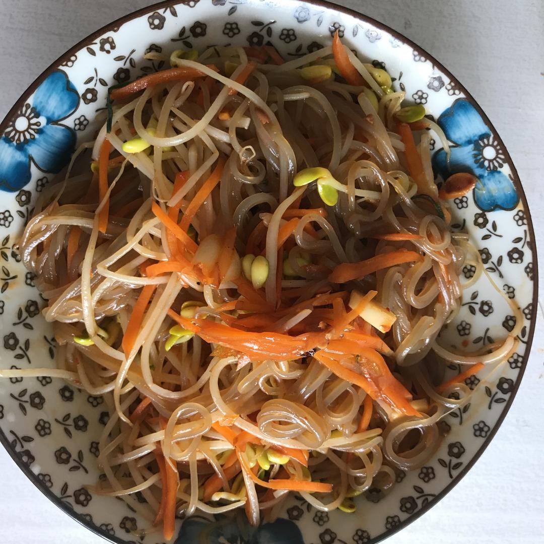 黄豆芽炒粉条