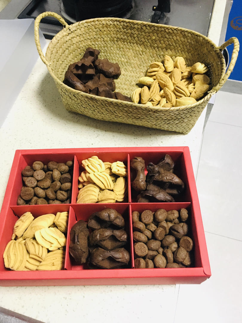 外酥内软花生酥