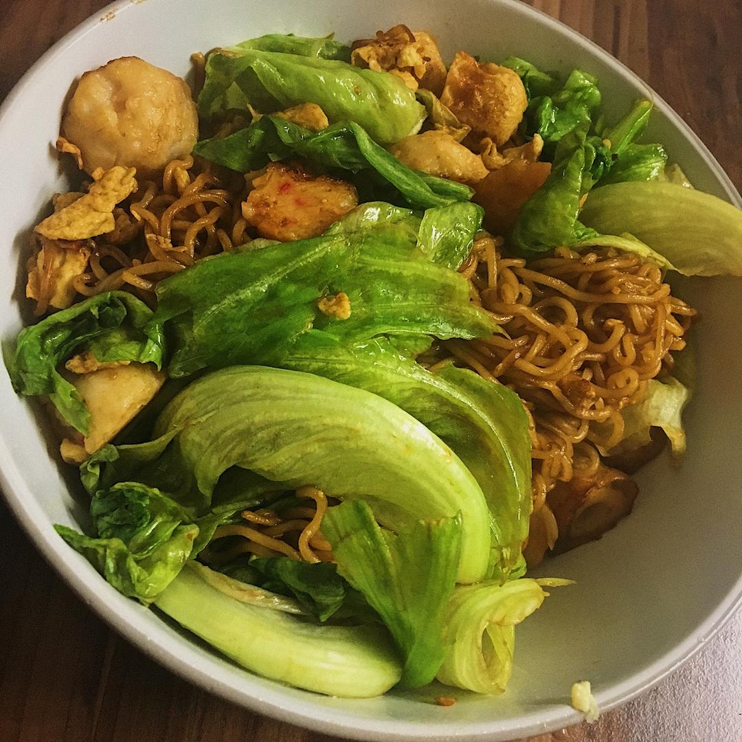 路边摊风味炒方便面