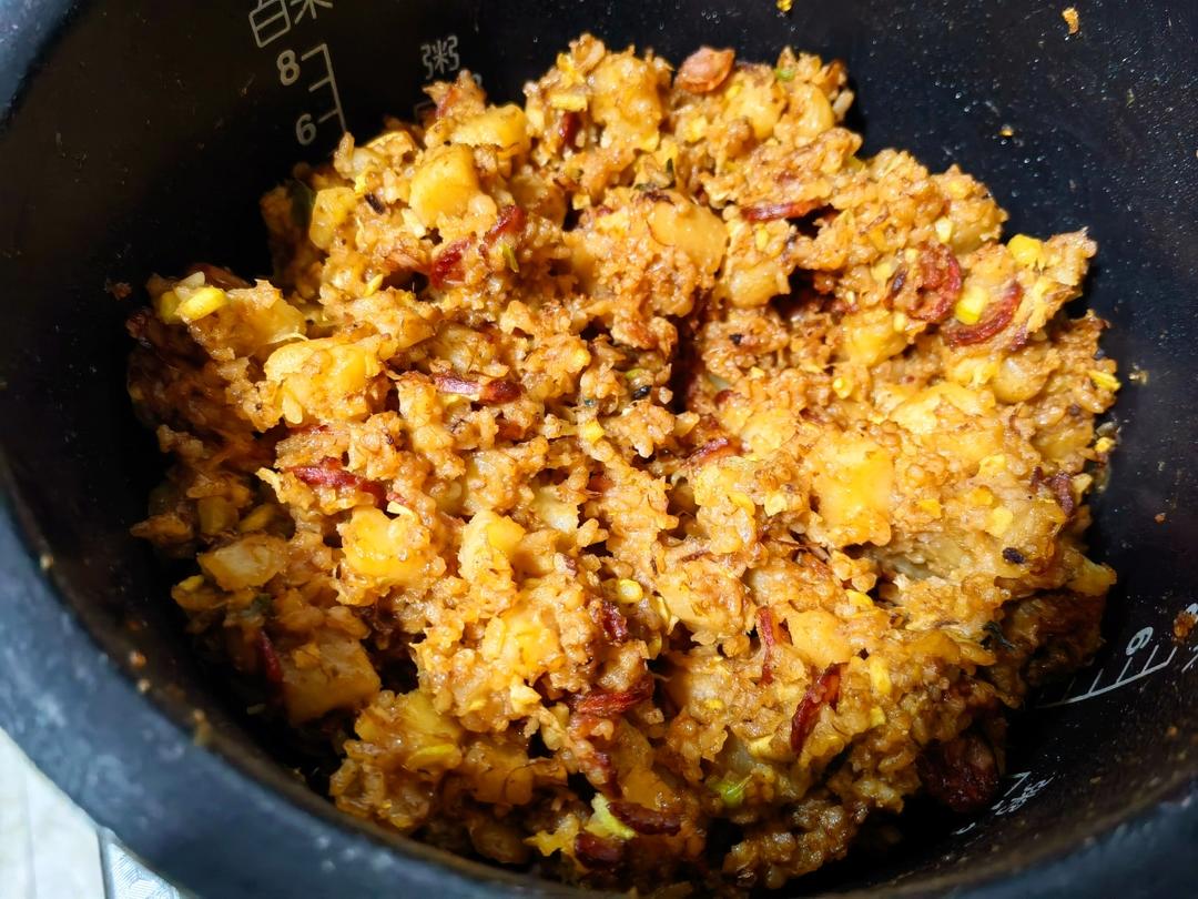 土豆焖饭（电饭锅版）