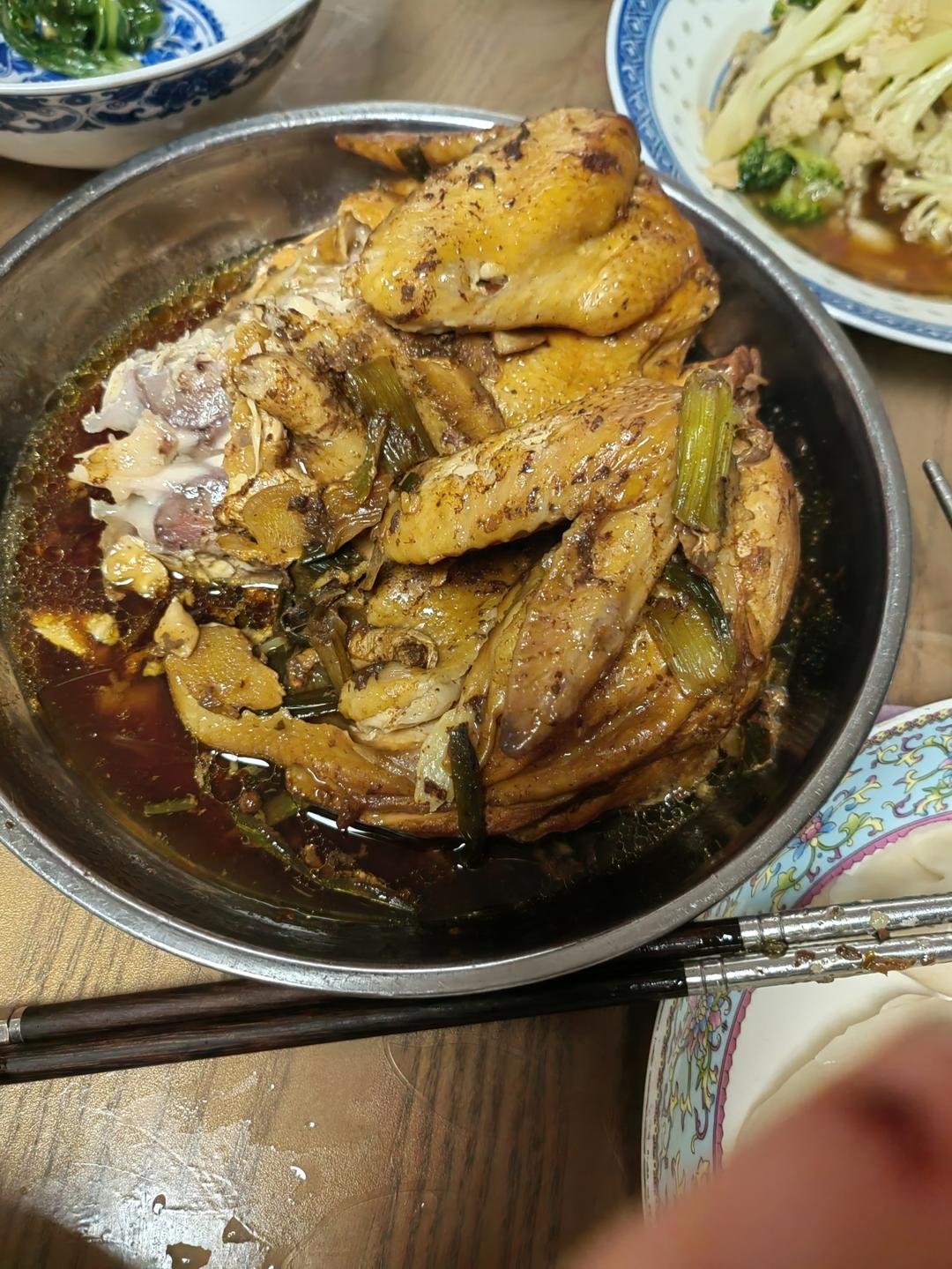 懒人版电饭煲焖整鸡（不加一滴水，肉质酥烂入味！）
