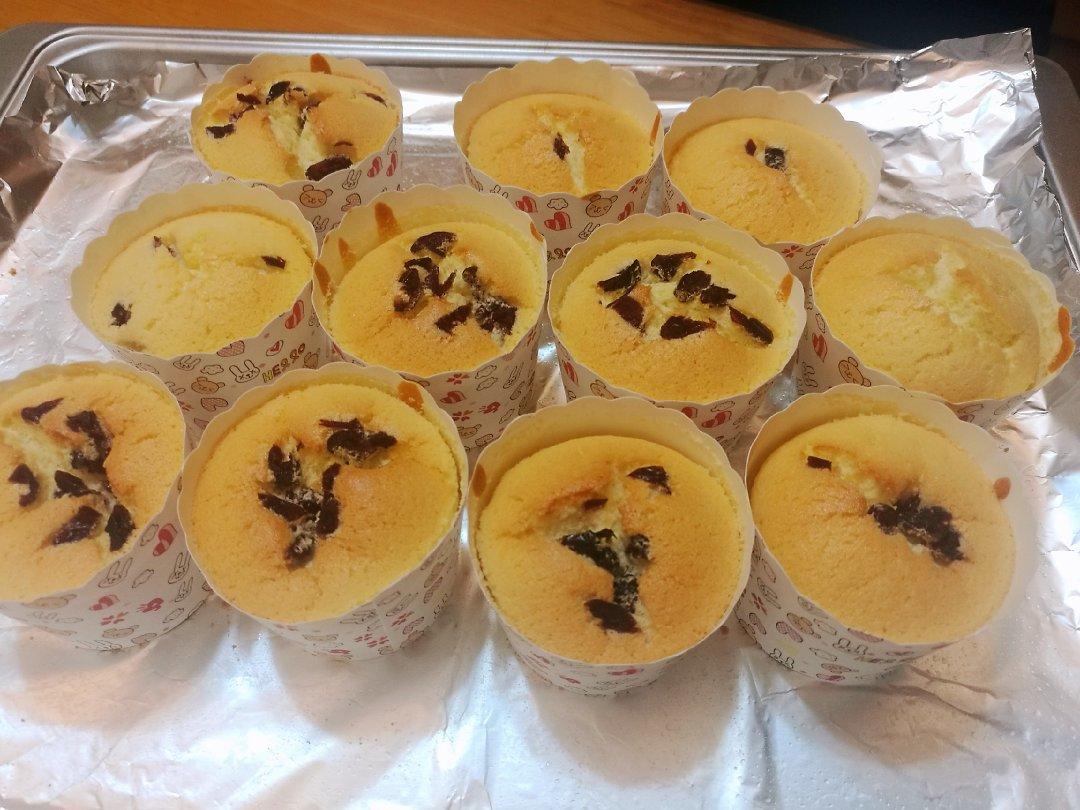 蔓越莓纸杯戚风小蛋糕