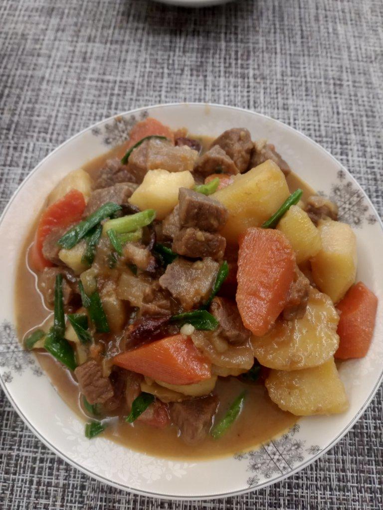 牛肉炖土豆