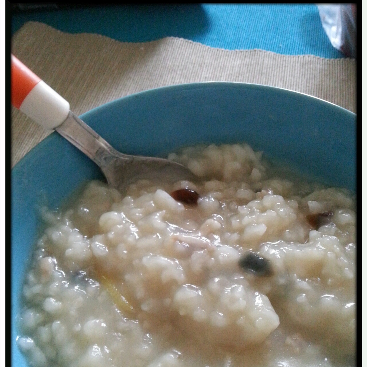 电饭煲版皮蛋瘦肉粥