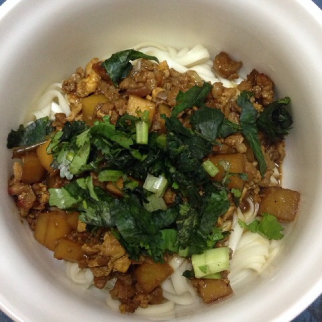 土豆炸酱面