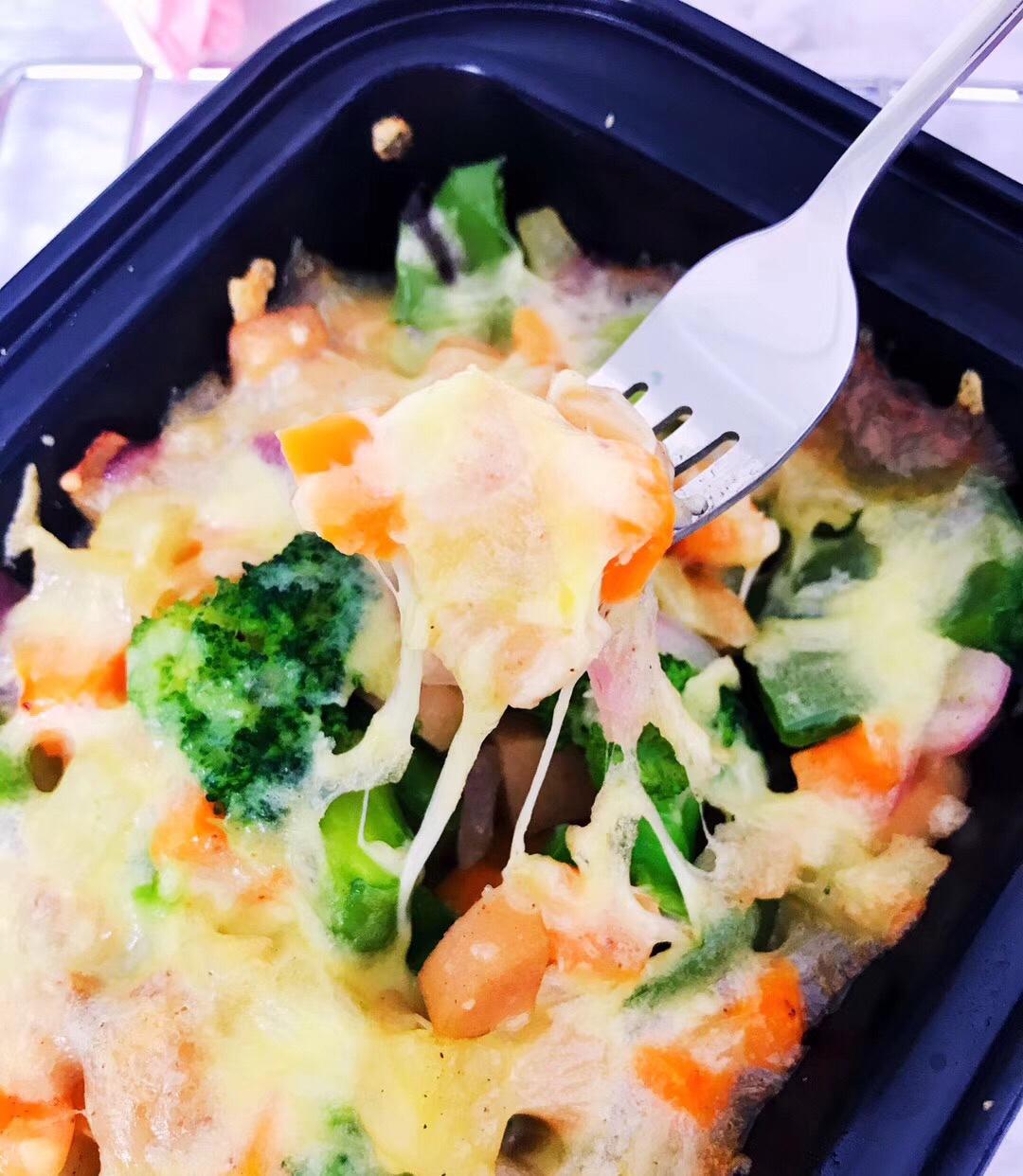 蔬菜火腿焗饭的做法