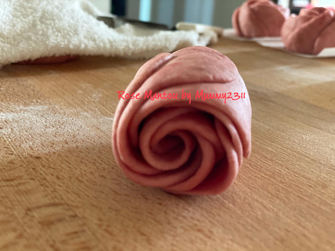 玫瑰花馒头（一次发酵法）最近采买不放便 面食称霸厨房 这个情人节全靠馒头了