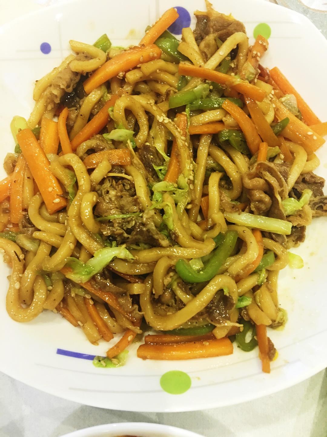 肥牛炒乌冬