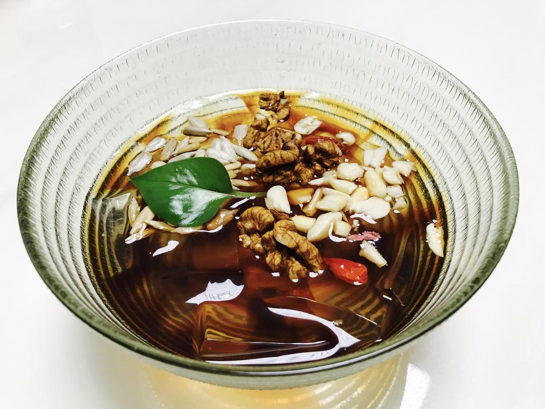 红糖冰粉儿(重点听这个儿化音)的做法