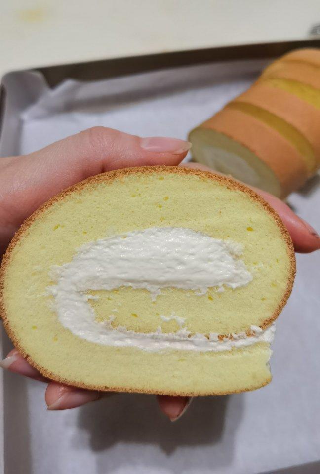 蛋糕卷这样做‼️不掉皮不开裂（小视频食谱）