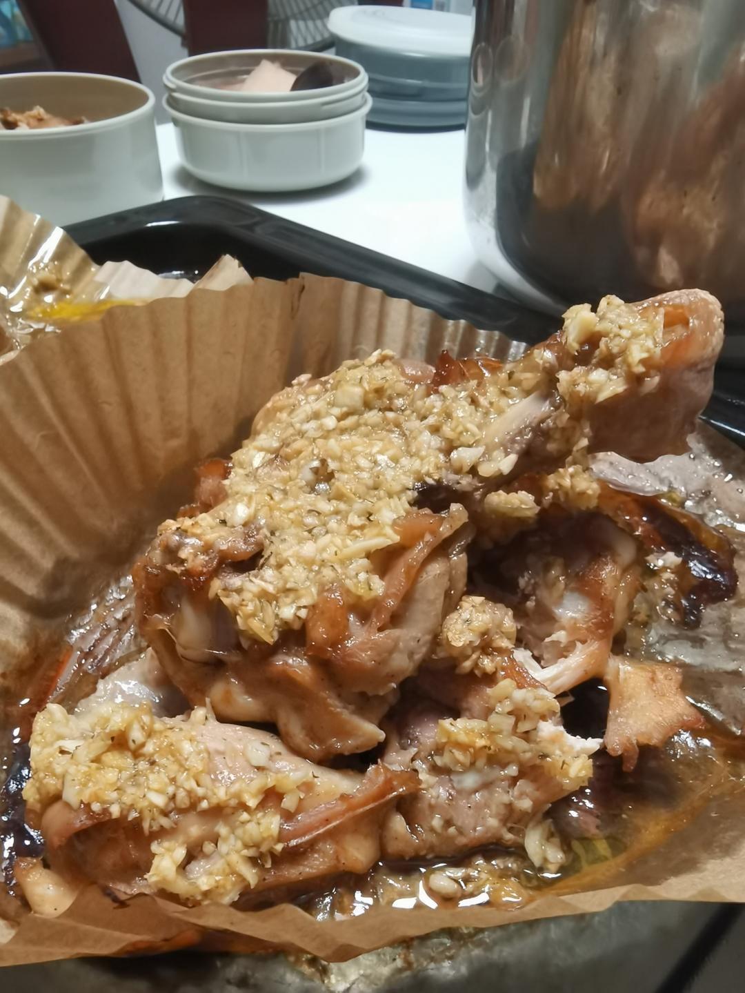 蒜香黄油烤鸡腿