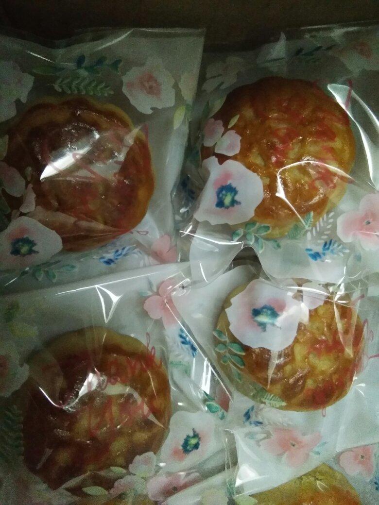广式月饼－－蛋黄豆沙月饼