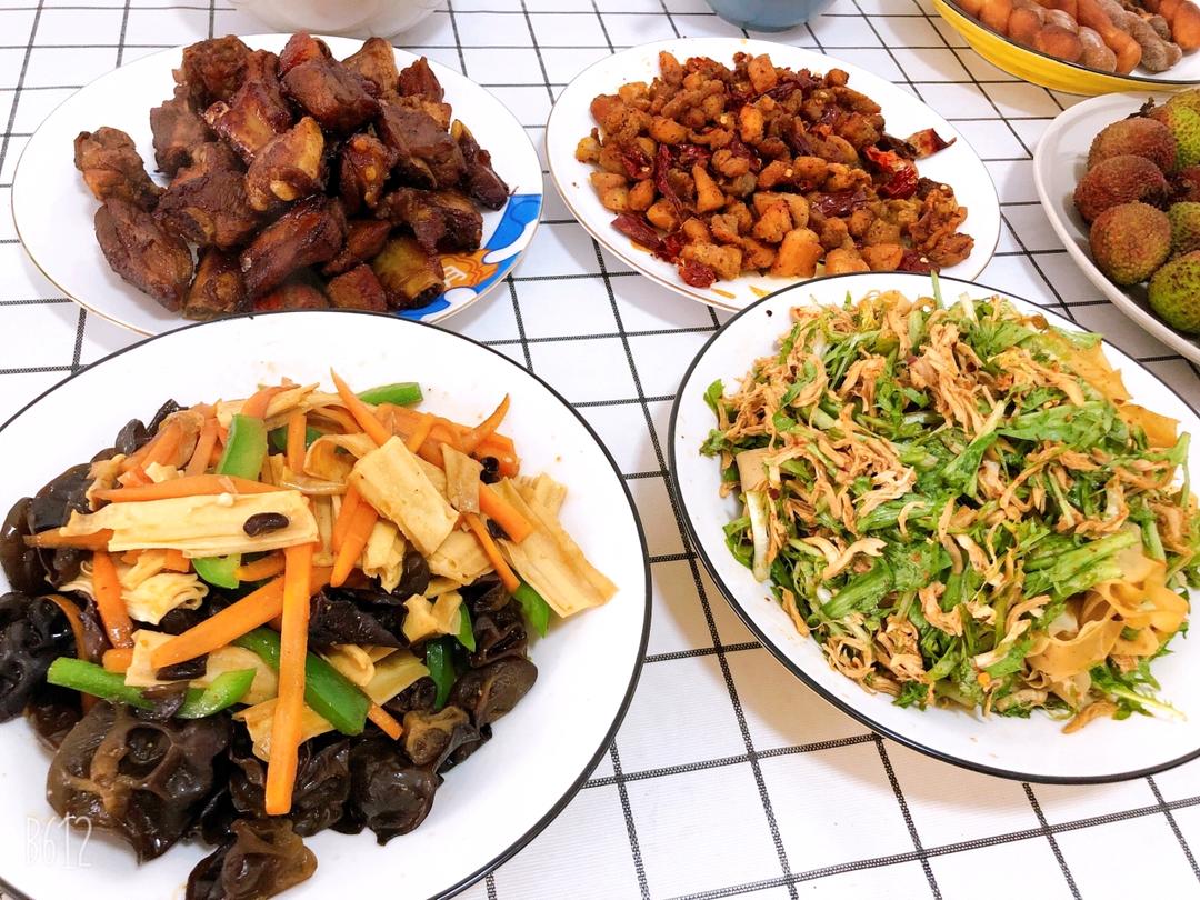 夏日开胃菜 凉拌鸡丝（手撕鸡）
